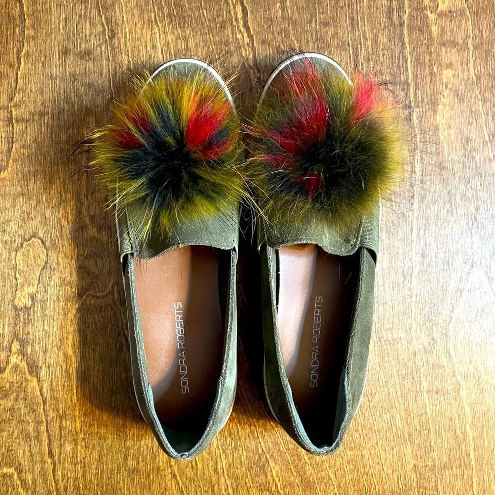 (Size 9) Sondra Roberts Romy Pom Shoes